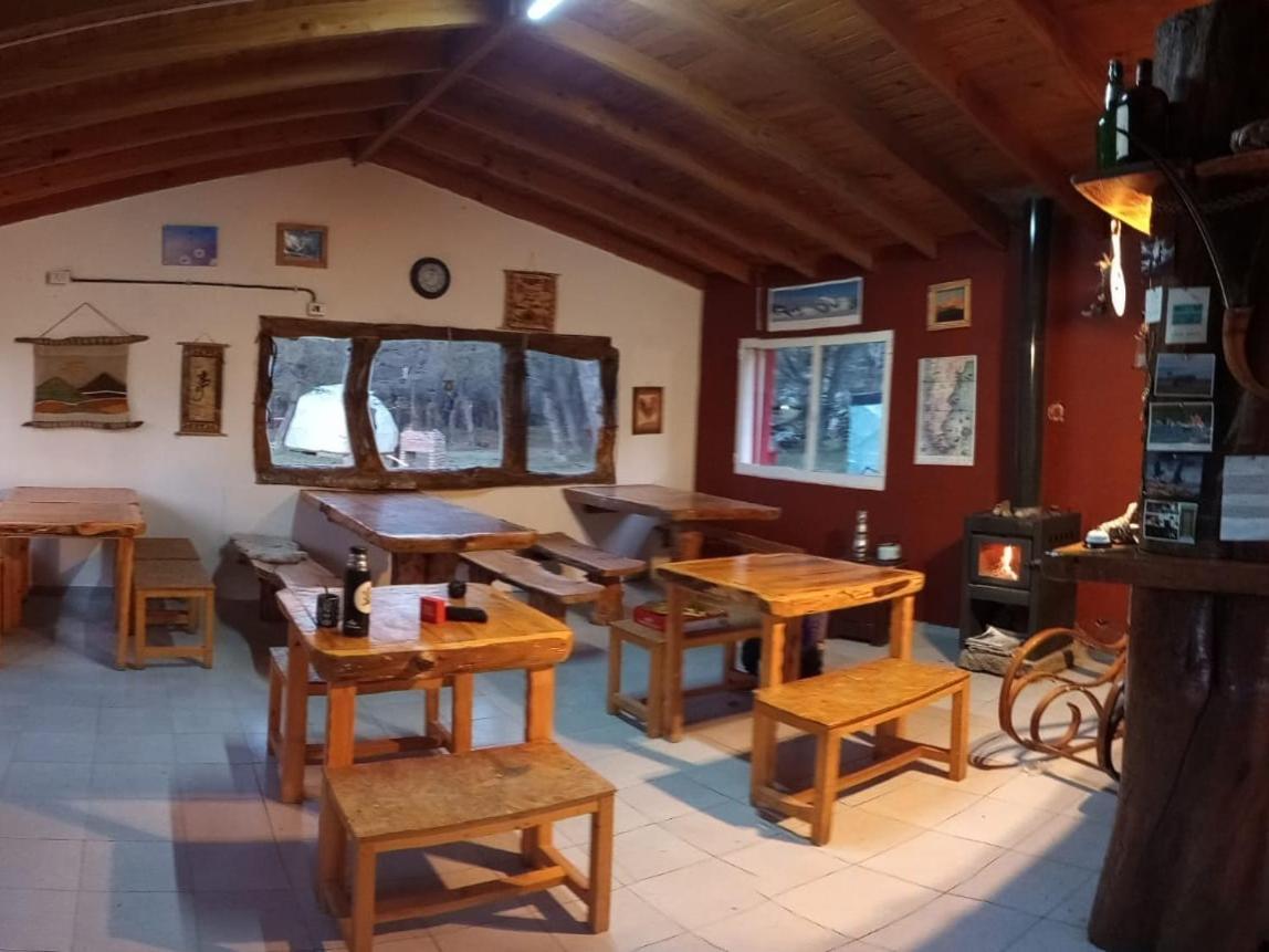 Camping Rio De Las Vueltas El Chalten Esterno foto