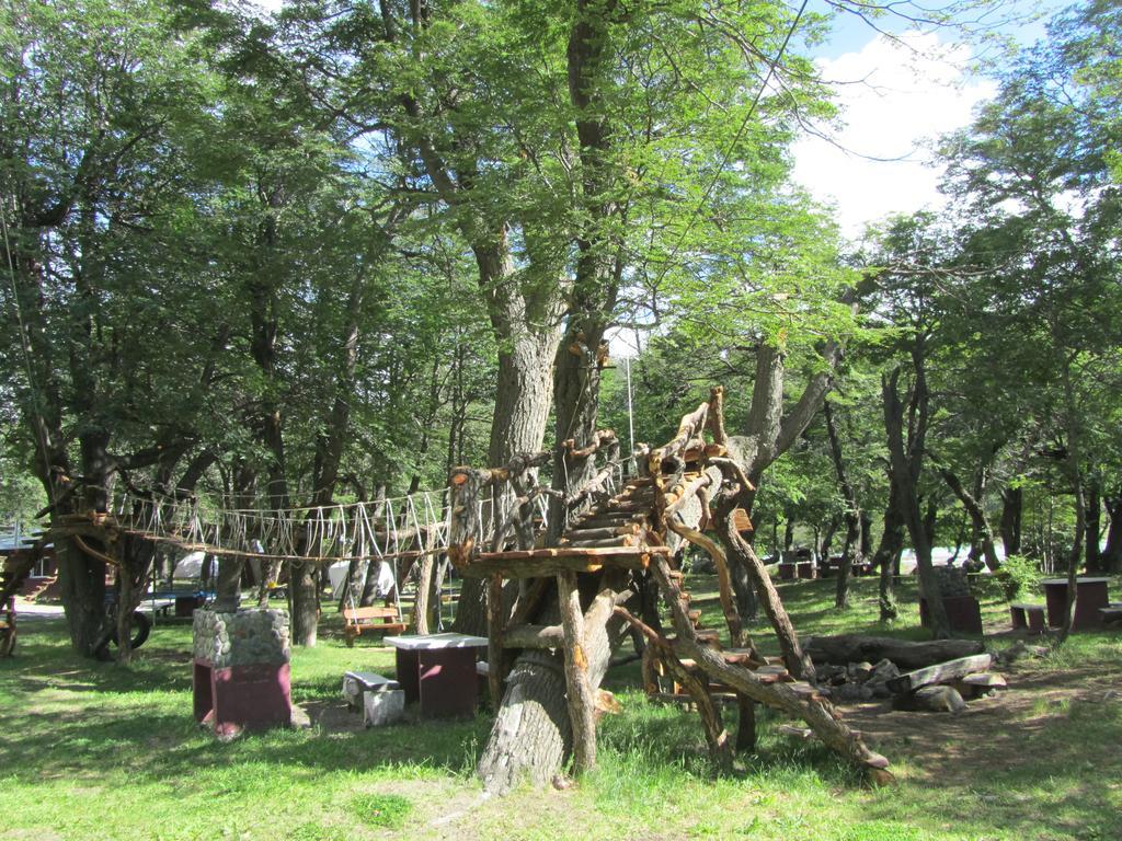 Camping Rio De Las Vueltas El Chalten Esterno foto