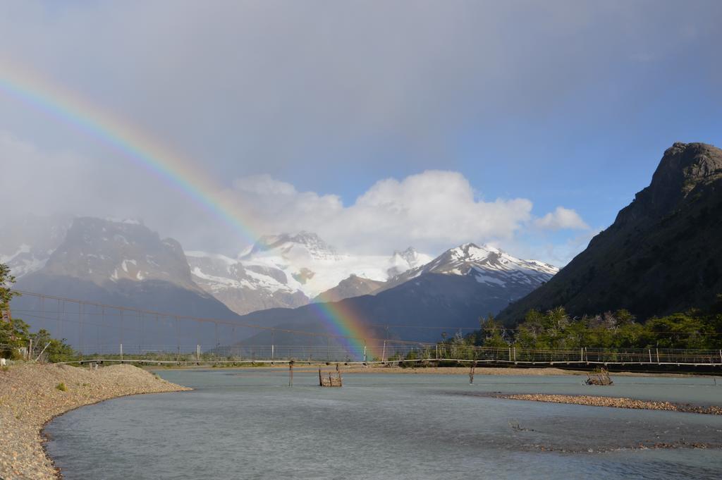 Camping Rio De Las Vueltas El Chalten Esterno foto