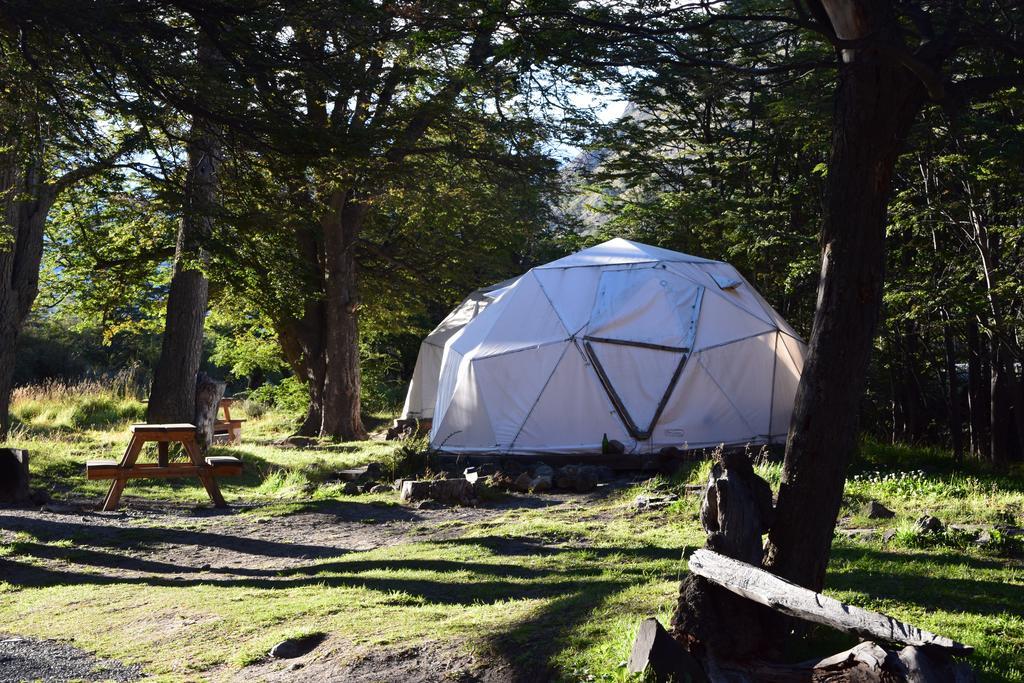 Camping Rio De Las Vueltas El Chalten Esterno foto